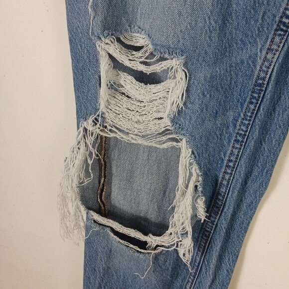 Aeropostale Womens Mom Jean Distressed Denim Blue Size 6 Thrashed Front - Picture 8 of 12